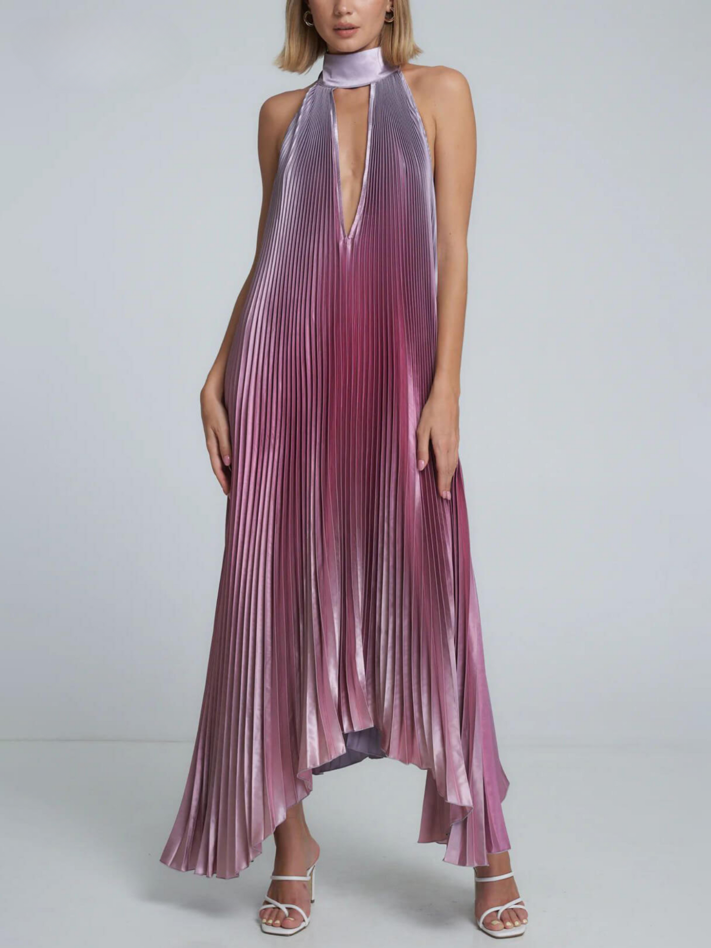 Women's Maxi Dress – Halterneck – V-Neck – Sleeveless – Light Pleated Flow Effect