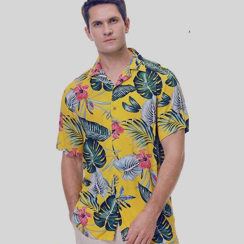 Men's Shirt - Short-Sleeved Hawaiian Shirt - Relaxed Fit - Tropical Floral Print