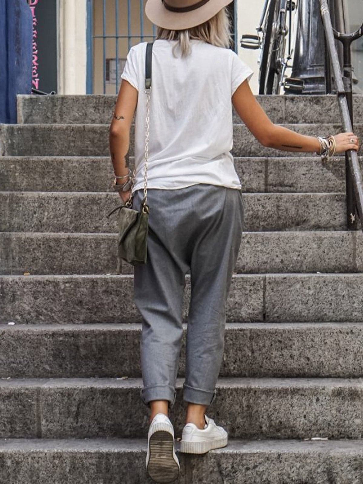 Women's Pants - Loose Fit - Elastic Waist - Light and Comfortable - Casual Style
