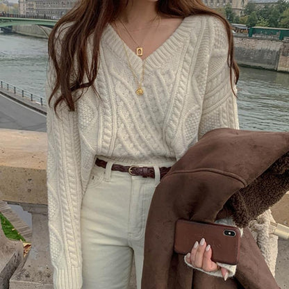 Women's Knit Sweater - Cable Knit - V-Neck - Relaxed Fit - Long Sleeves