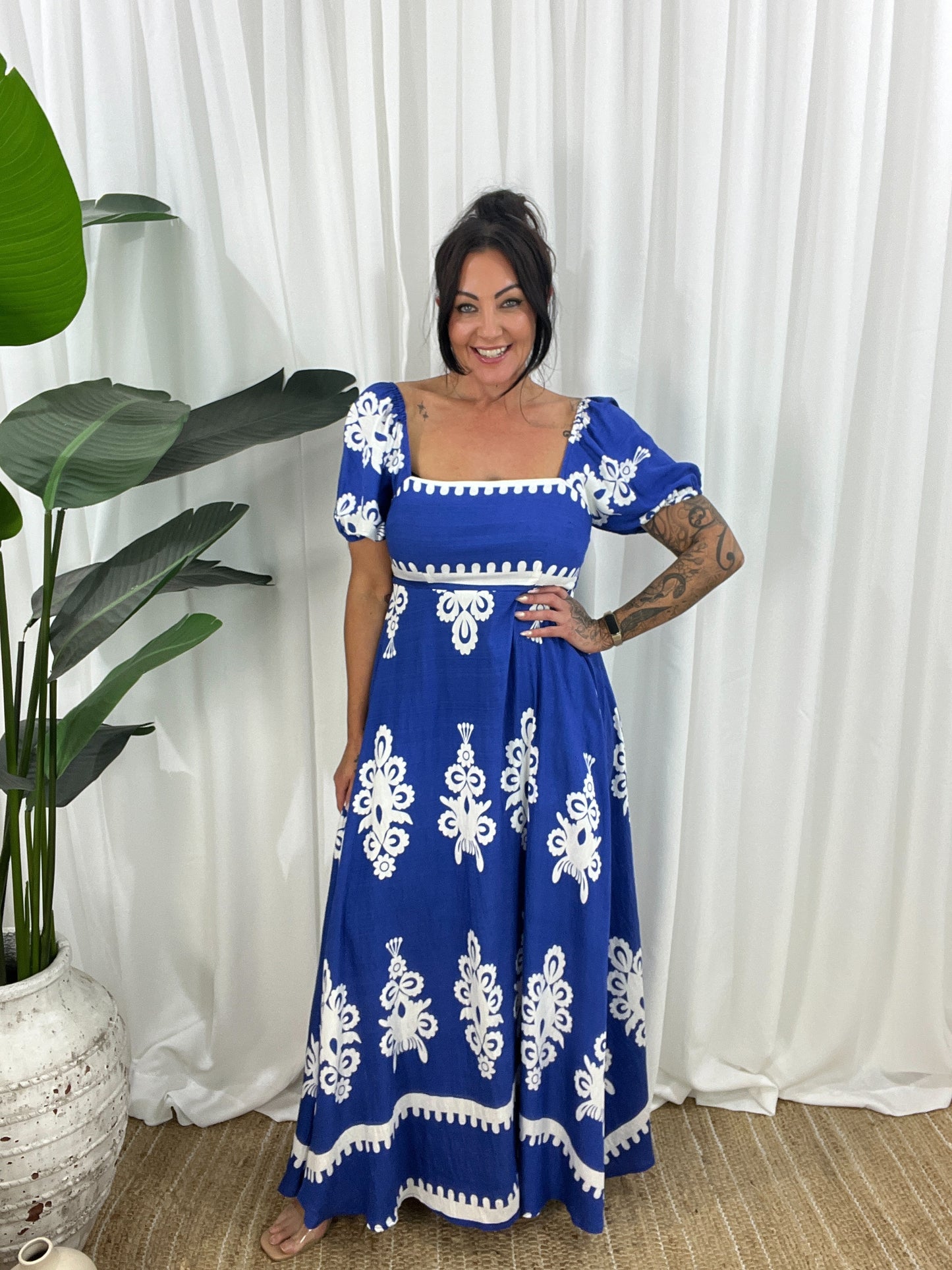 Women's Maxi Dress - Off-Shoulder - Puff Sleeves - Flowy and Elegant Design