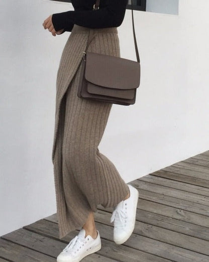 Women's Maxi Skirt - High-Waisted - Ribbed Knit - Comfortable and Stylish