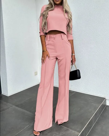 Women's Two-Piece Set - Cropped Top with Long Sleeves - High Waist Wide-Leg Pants