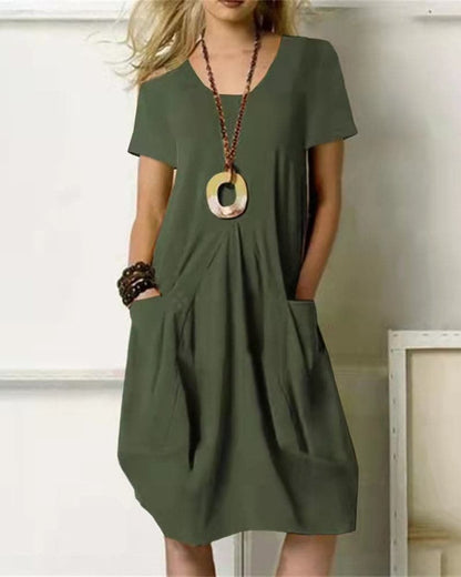 Women's Dress - Loose Fit - Round Neck - Short Sleeves - With Practical Pockets