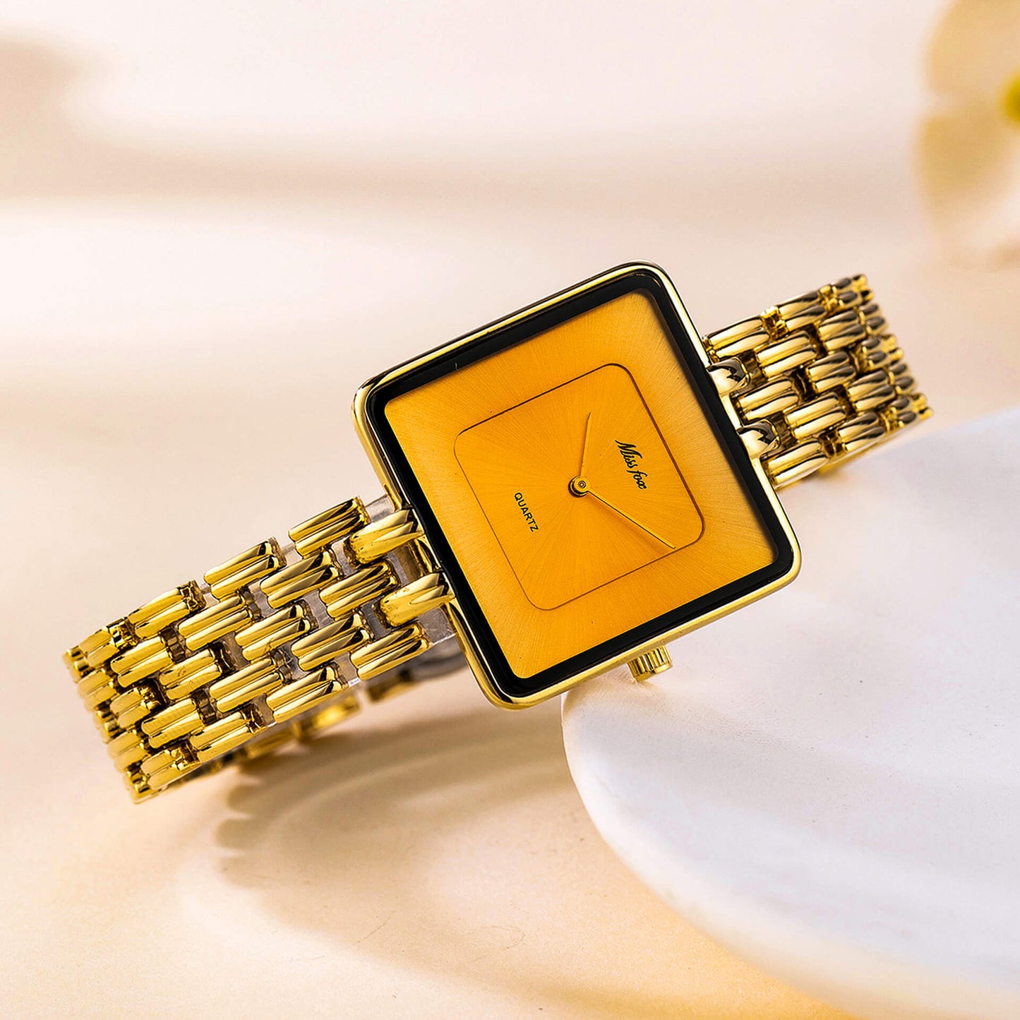 Square Dial Bracelet Watch for Women – Timeless Elegance & Everyday Style