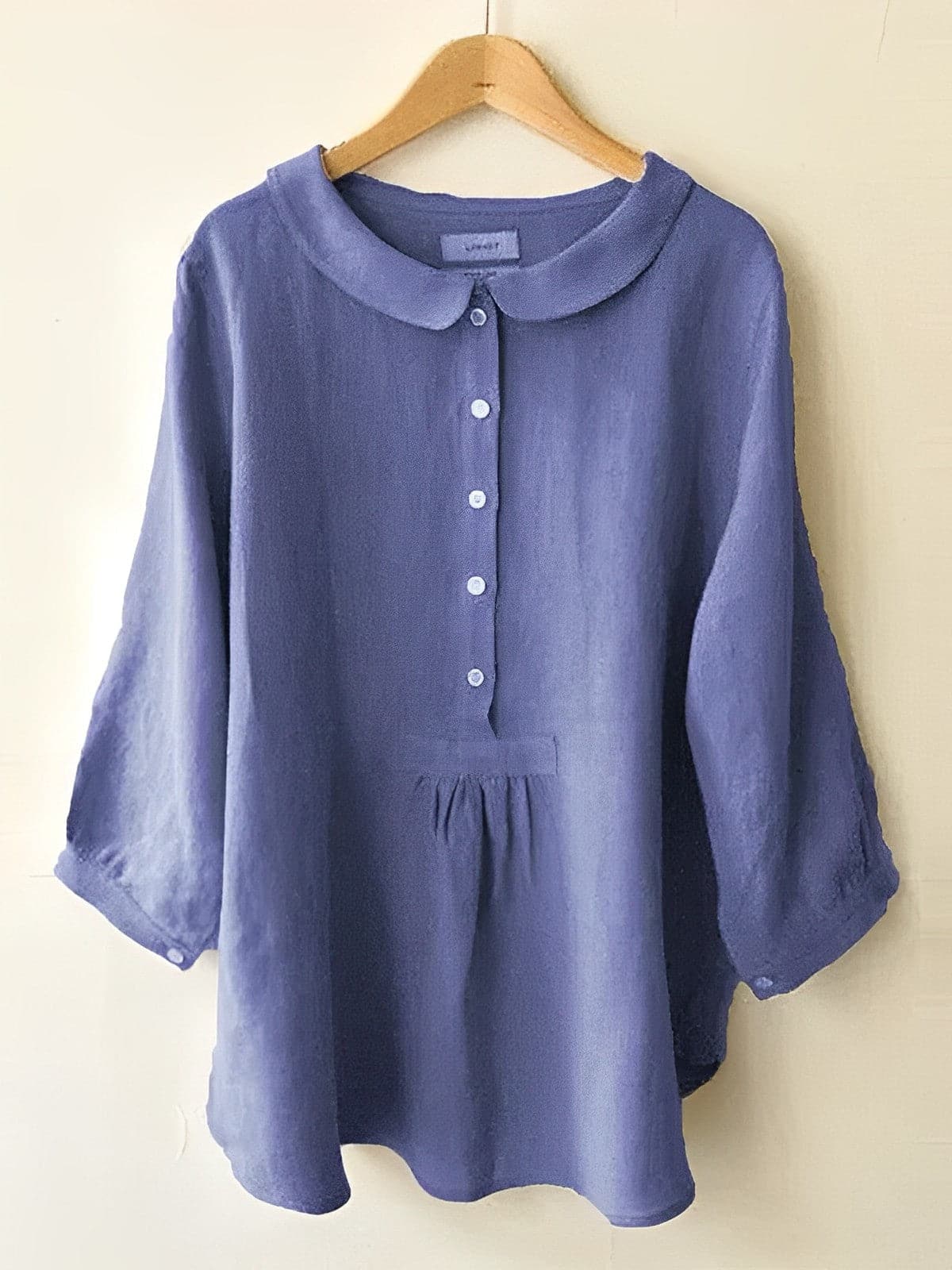 Women's Blouse - Loose Fit - Peter Pan Collar - Button Closure - 3/4 Sleeves