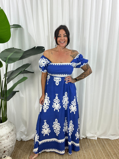 Women's Maxi Dress - Off-Shoulder - Puff Sleeves - Flowy and Elegant Design