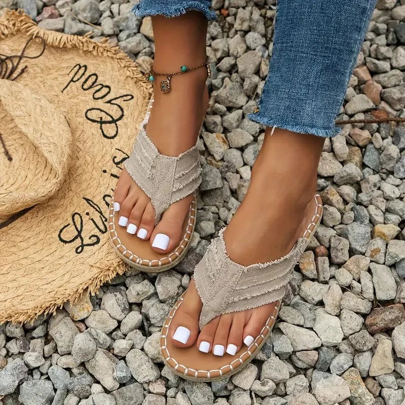 Women's Sandals - Flat Comfortable - Toe Split Design - Casual and Lightweight