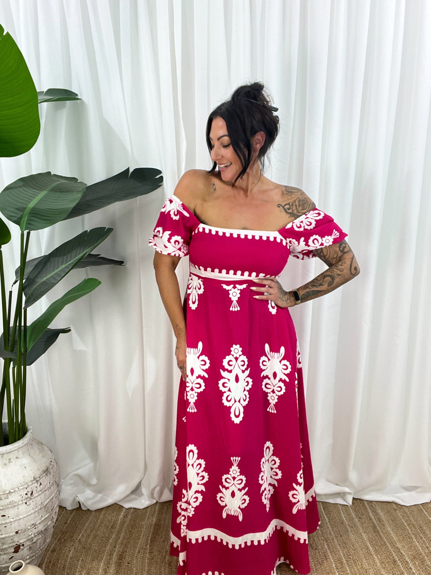 Women's Maxi Dress - Off-Shoulder - Puff Sleeves - Flowy and Elegant Design
