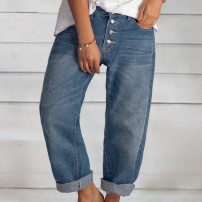 Women's Jeans - Relaxed Boyfriend Fit - Button Closure - Rolled-Up Legs - Mid-Rise Waist
