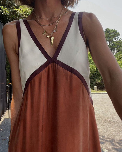 Women's Maxi Dress - V-Neck - Contrast Detail - Loose Fit - Elegant Long Dress