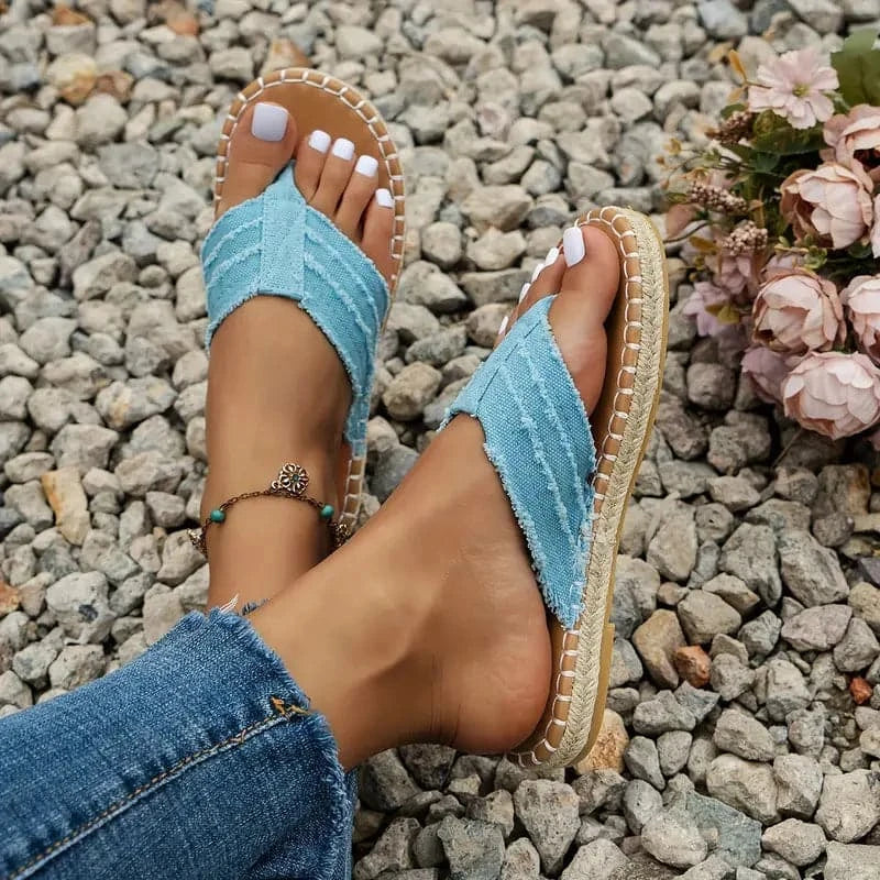 Women's Sandals - Flat Comfortable - Toe Split Design - Casual and Lightweight