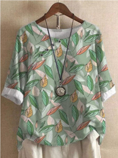 Women's Blouse - Floral Pattern - Relaxed Fit - Round Neck - Button Details