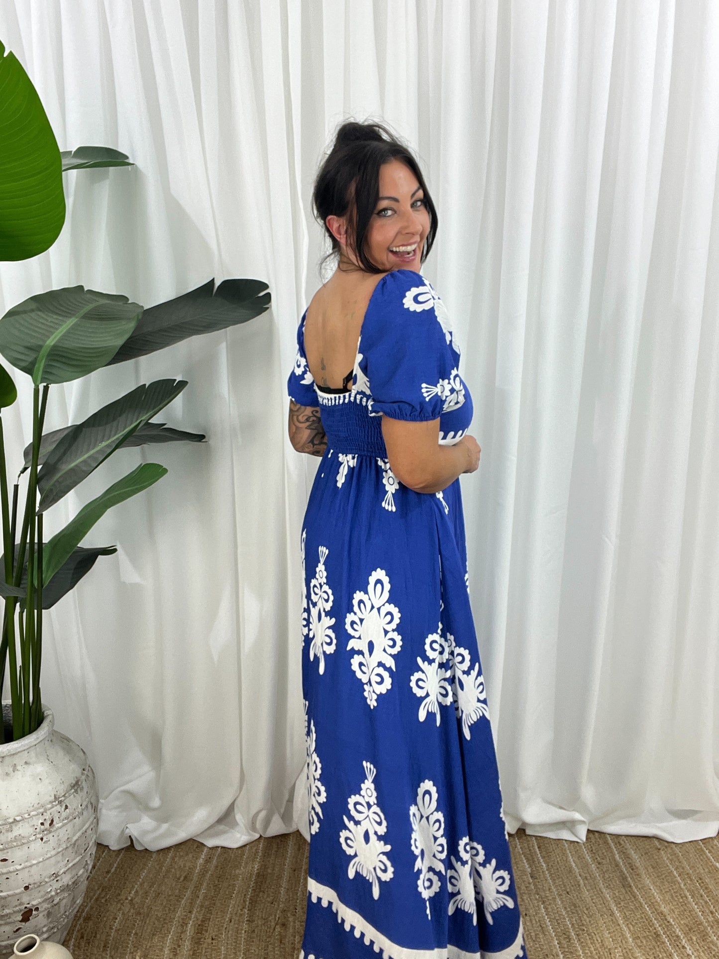 Women's Maxi Dress - Off-Shoulder - Puff Sleeves - Flowy and Elegant Design