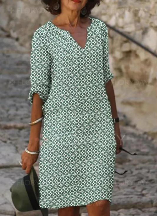 Women's Dress - Relaxed Fit - Knee Length - V-Neck - 3/4 Sleeves - Geometric Pattern