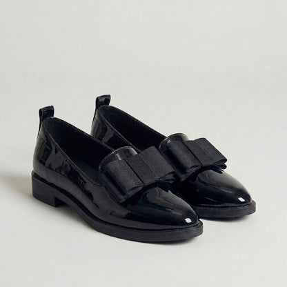 Pointed Toe Leather Loafers for Women – Stylish & Supportive Comfort