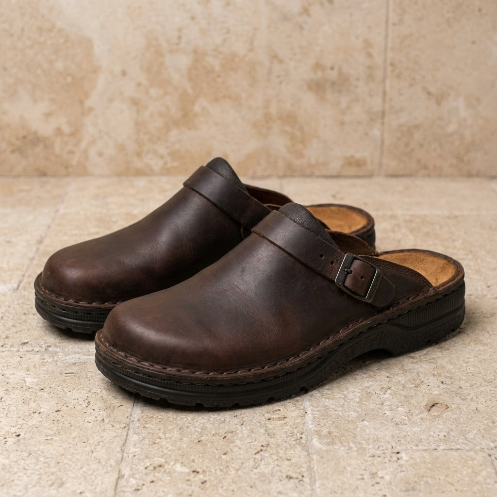 Casual Buckle Clog Mules for Men – Relaxed Comfort & Everyday Versatility