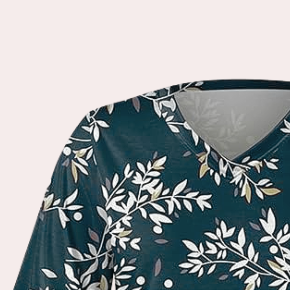 Women's Blouse - V-Neck - Floral Pattern - Relaxed Fit - 3/4 Sleeves