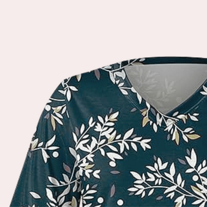 Women's Blouse - V-Neck - Floral Pattern - Relaxed Fit - 3/4 Sleeves
