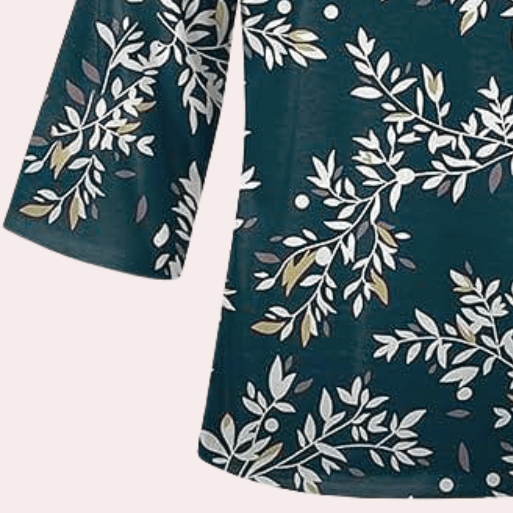 Women's Blouse - V-Neck - Floral Pattern - Relaxed Fit - 3/4 Sleeves
