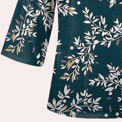Women's Blouse - V-Neck - Floral Pattern - Relaxed Fit - 3/4 Sleeves