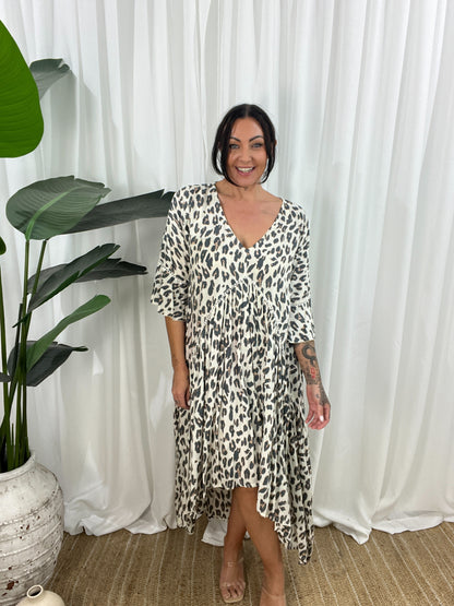 Dress for Women - Loose Fit - V-neck - Elbow-length Sleeves - Asymmetric Hem - Animal Print