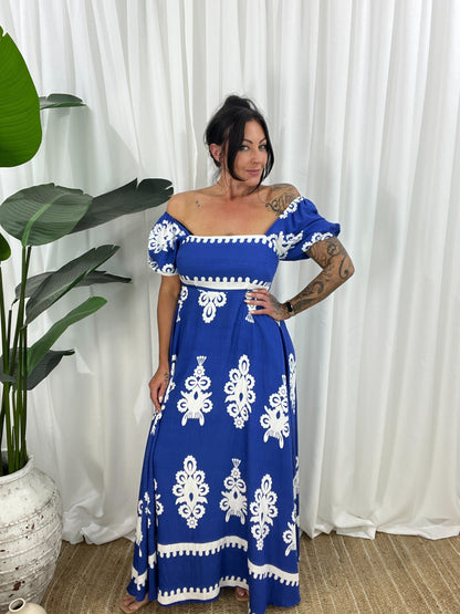 Women's Maxi Dress - Off-Shoulder - Puff Sleeves - Flowy and Elegant Design