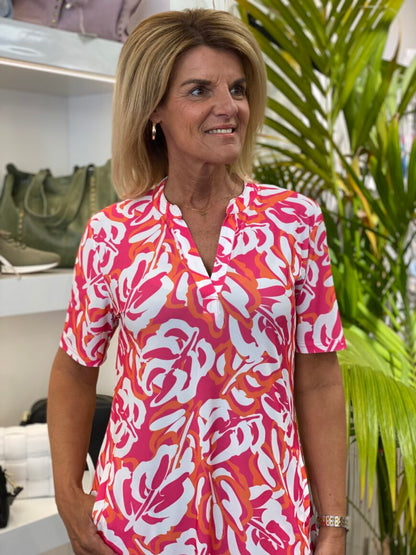 Women's Dress - V-neck - Shirt Dress Cut - Short Sleeves - Relaxed Fit