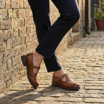 Vintage Mary Jane Flats for Women – Classic Comfort & Timeless Style