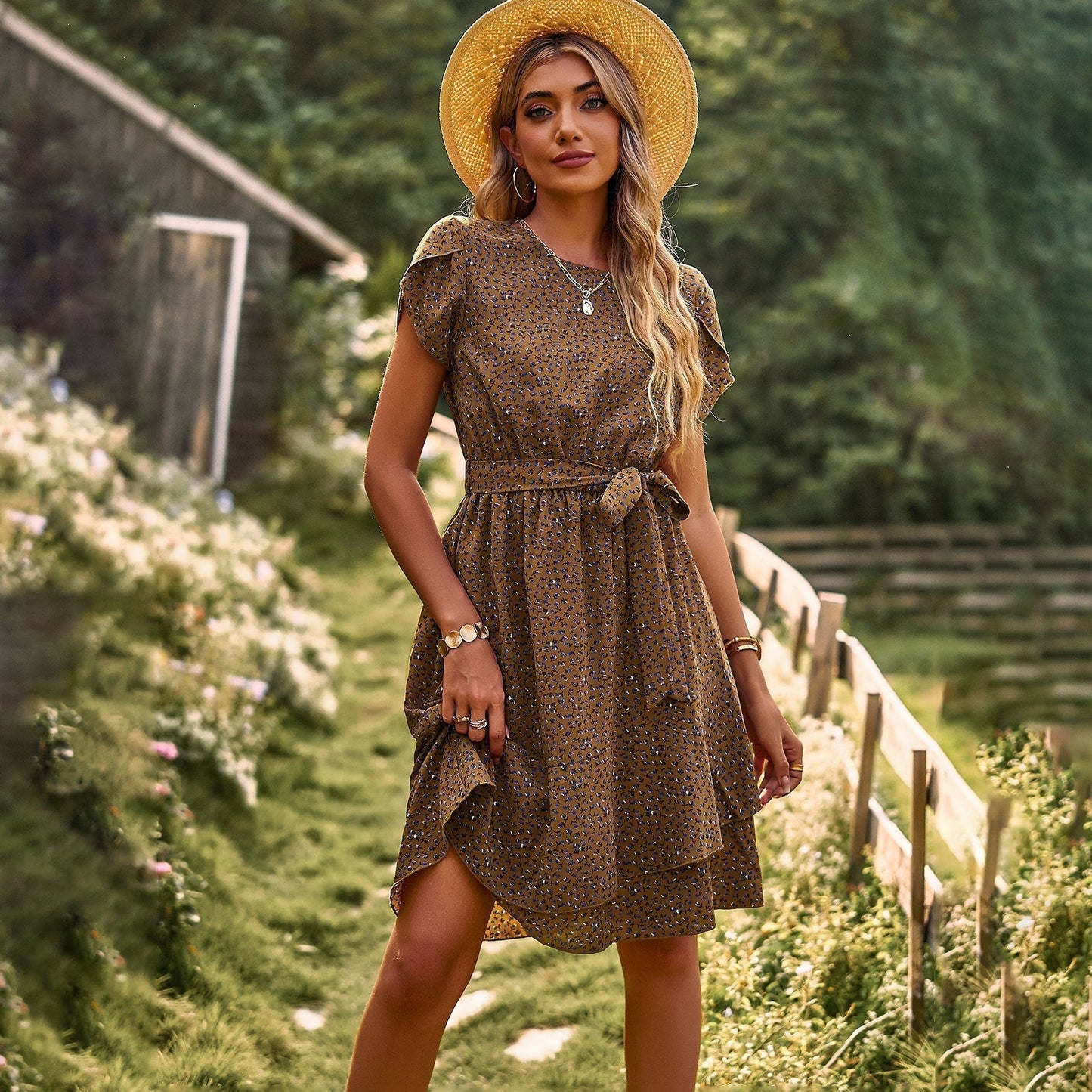 Women's Dress - A-line Fit - Knee Length - Short Sleeves - Tie at Waist