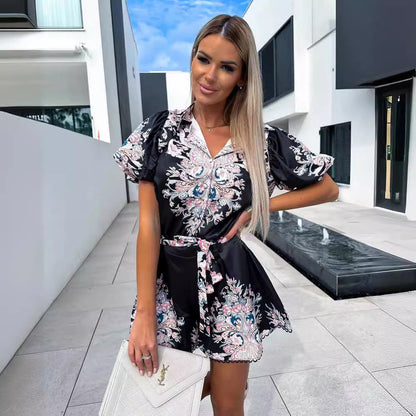 Women's Set – V-Neck Top and High-Waisted Shorts – Relaxed Fit – Belt – Print