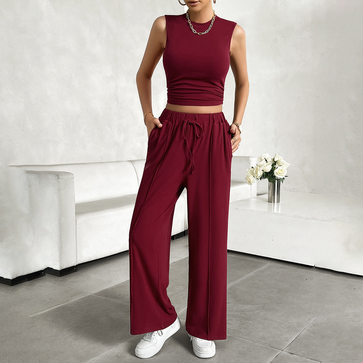 Women's Set – Sleeveless Crop Top – Wide-Legged Pants – Light and Breathable Comfort