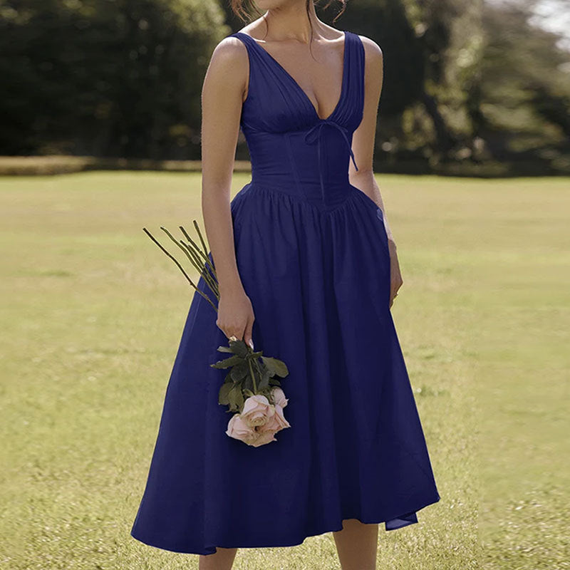Women's midi dress – A-line fit – V-neck – Spaghetti straps – Floral print