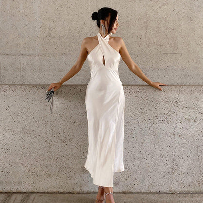 Women's Evening Dress – Satin – Slim Fit Mermaid Cut – Halterneck with Keyhole