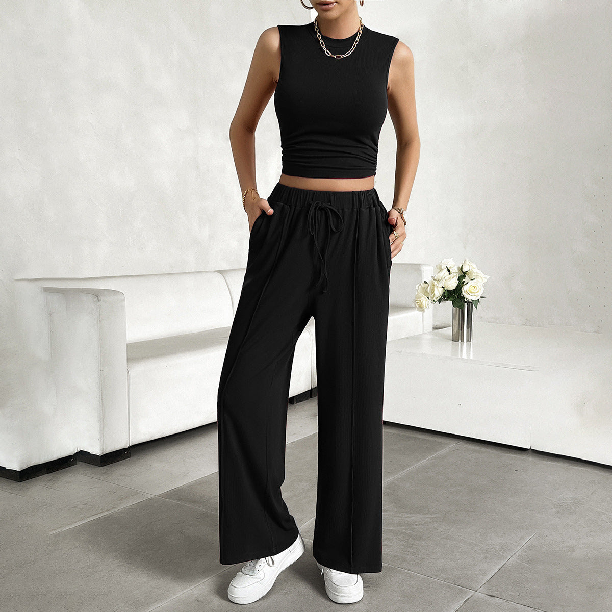 Women's Set – Sleeveless Crop Top – Wide-Legged Pants – Light and Breathable Comfort