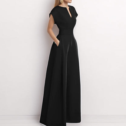 Women's Jumpsuit – Loose Fit – V-Neck – Short Sleeves – Wide Legs – With Pockets