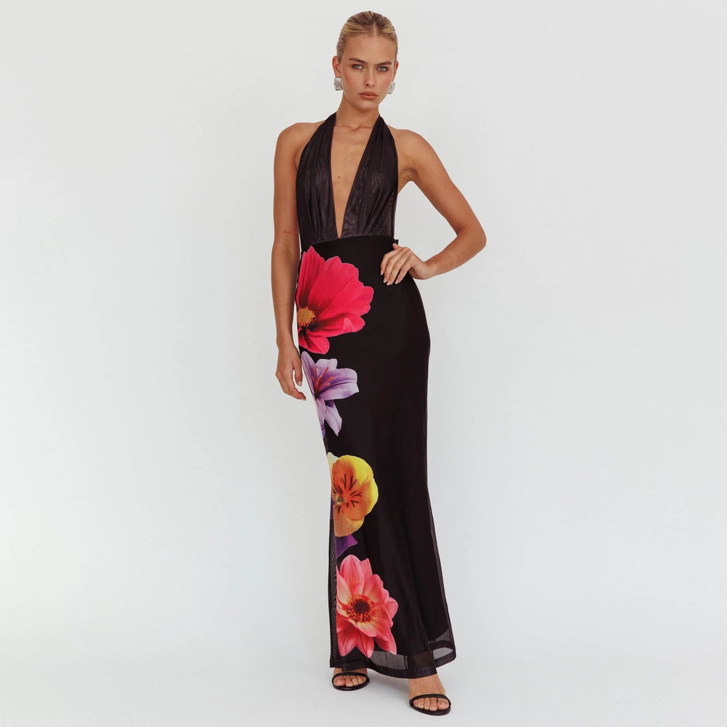 Women's Maxi Dress – Slim Fit – Mesh – Halterneck – Deep V-neck – Floral Print