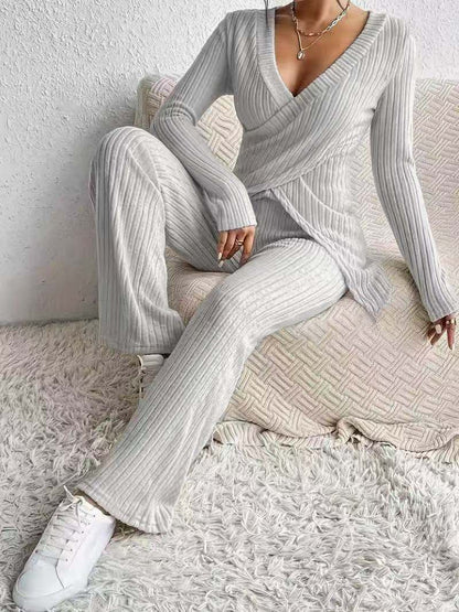 Women's Set in Ribbed Material – Wrap Blouse with Long Sleeves – Loose Pants