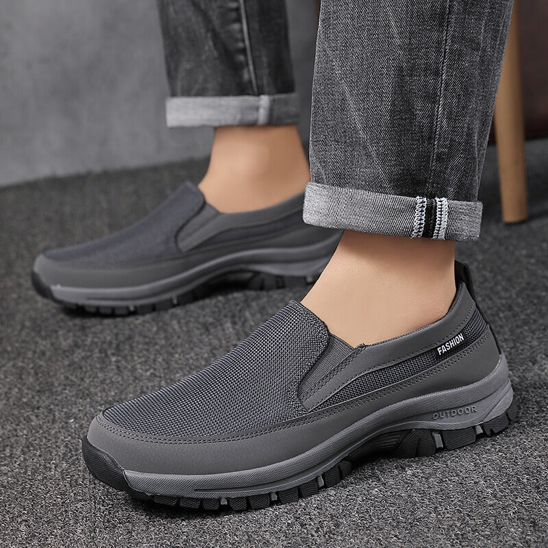 Men's Shoes Slip-on – Breathable Mesh – Comfortable Sole with Extra Grip
