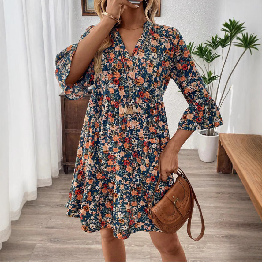 Women's Dress – A-line Fit – V-neck – 3/4 Trumpet Sleeves – Floral Print