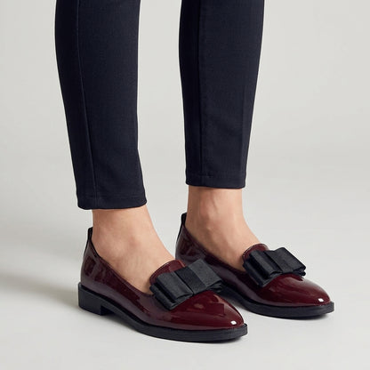 Pointed Toe Leather Loafers for Women – Stylish & Supportive Comfort