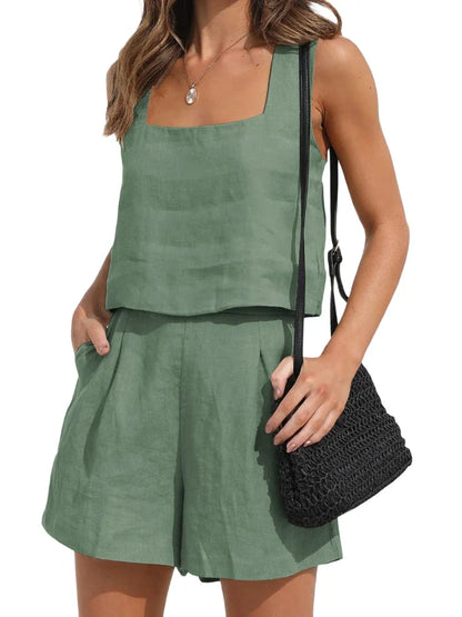 Women's Set – Sleeveless Top with Square Neckline – High-Waisted Shorts with Pleats – Light and Airy