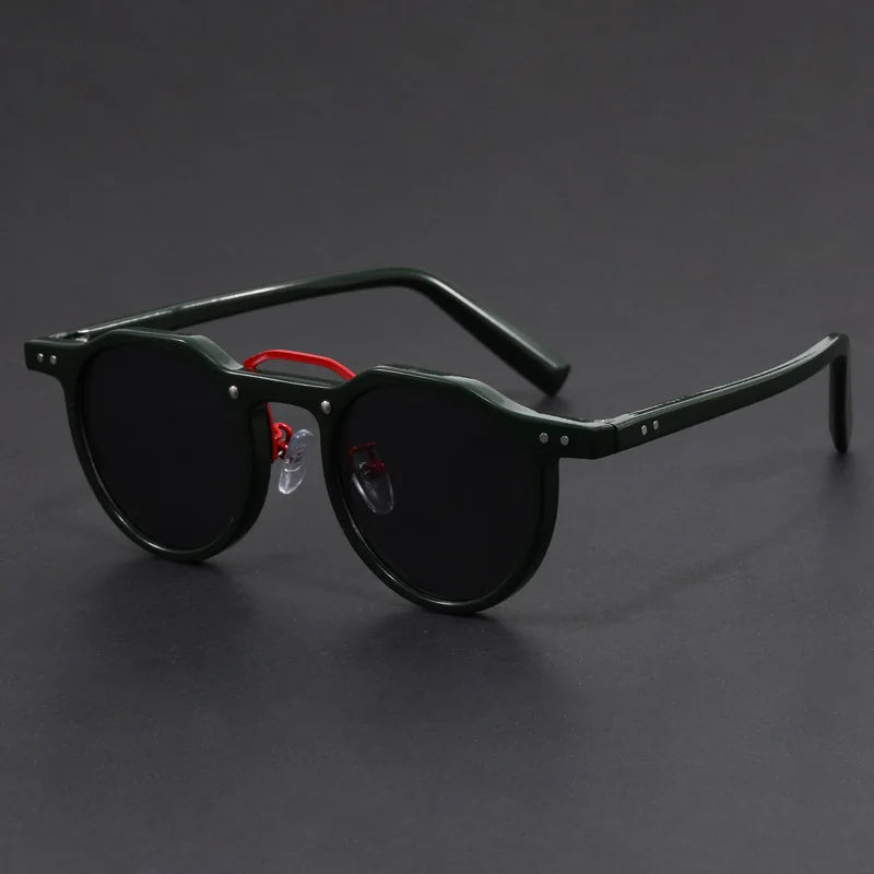 Uptown Retro Round Sunglasses