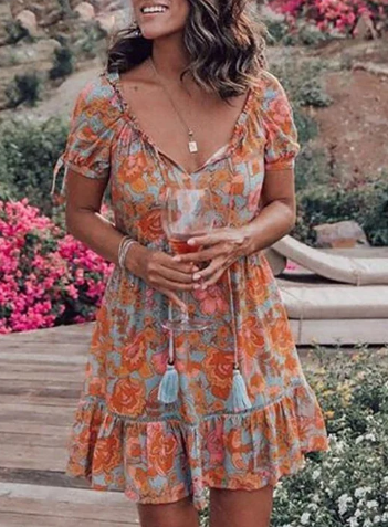 Women's Summer Dress - V-neck - Short Puff Sleeves - Fit & Flare - Floral Print - Ruched Hem
