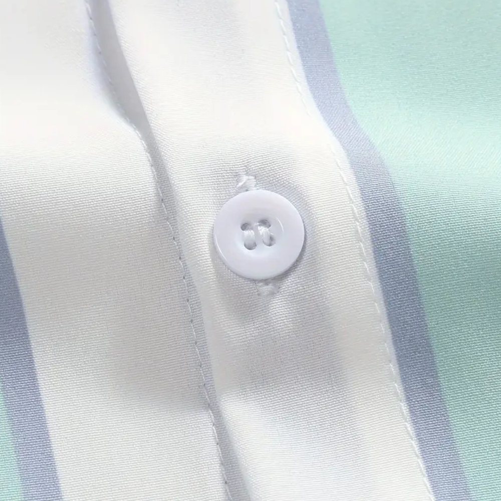 Men's Short-Sleeved Shirt - Striped - Relaxed Fit - Button Closure - Light and Breathable