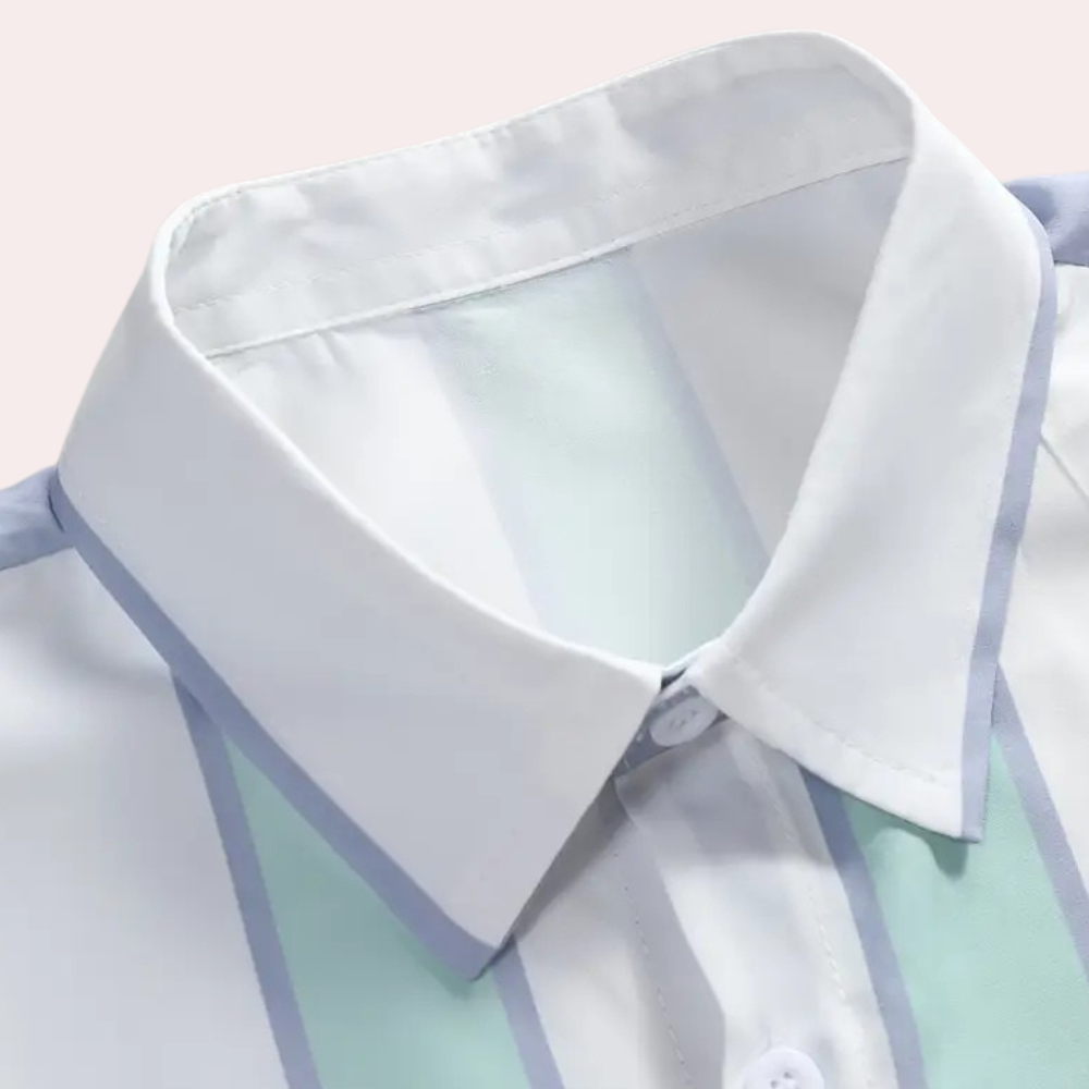 Men's Short-Sleeved Shirt - Striped - Relaxed Fit - Button Closure - Light and Breathable