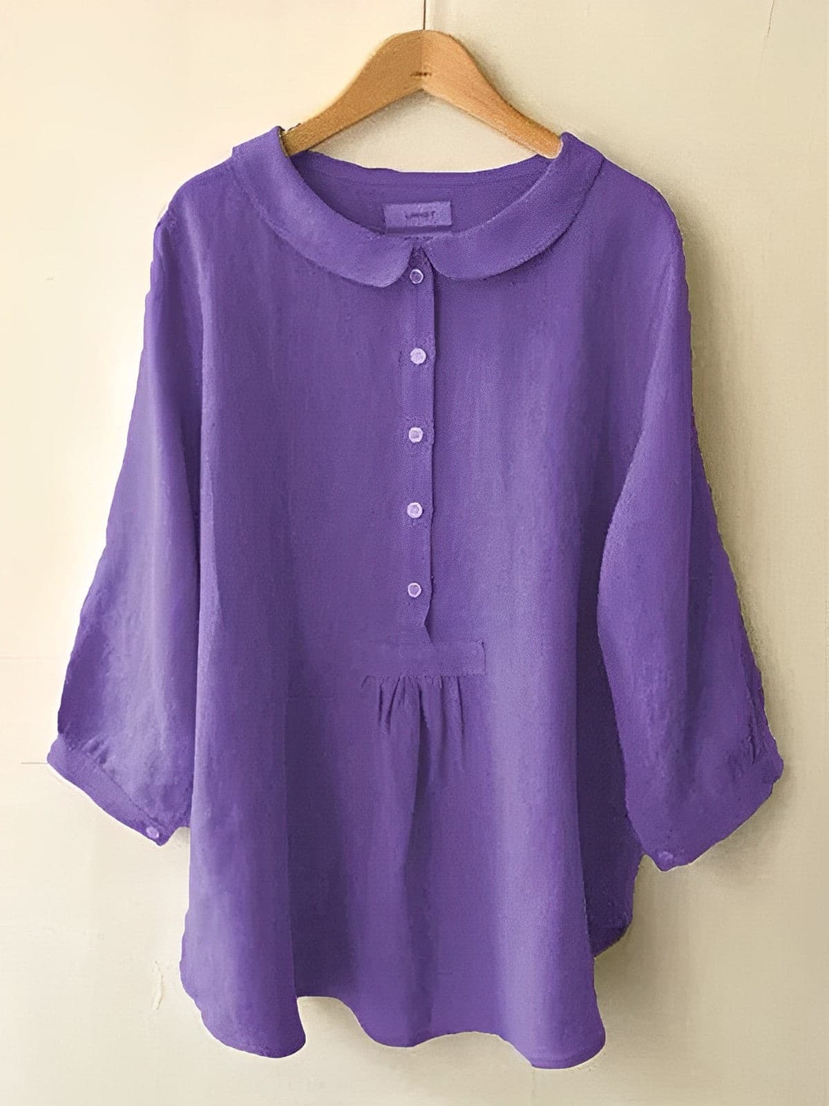 Women's Blouse - Loose Fit - Peter Pan Collar - Button Closure - 3/4 Sleeves