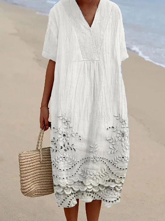 Dress for women – Midi length – Flowy fit – V-neckline – Lace trim – Floral print