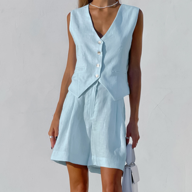 Women's Two-Piece Set - Sleeveless Vest with Buttons - High-Waisted Shorts - Elegant Cut
