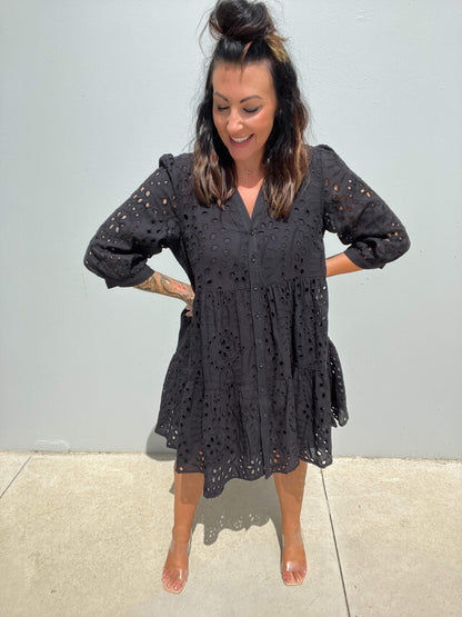 Women's Dress - A-line Loose Fit - 3/4 Sleeves - Button Closure & Broderie Anglaise